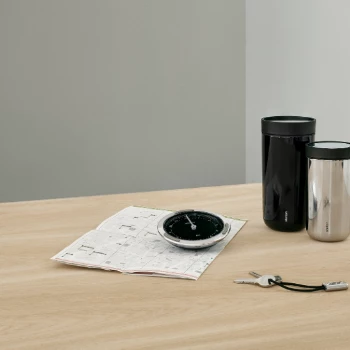 Stelton Thermo Ø 8,3 cmxh 17cm in plastic and stainless steel in black polished 0,34l. 4 Stelton Thermo Ø 8,3 cmxh 17cm in plastic and stainless steel in black polished 0,34l.