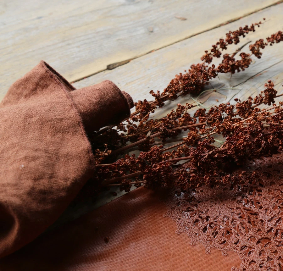 Fiorira' Un Giardino Servilleta Lino Marrón Bordes Overlock 4 Fiorira' Un Giardino Servilleta Lino Marrón Bordes Overlock