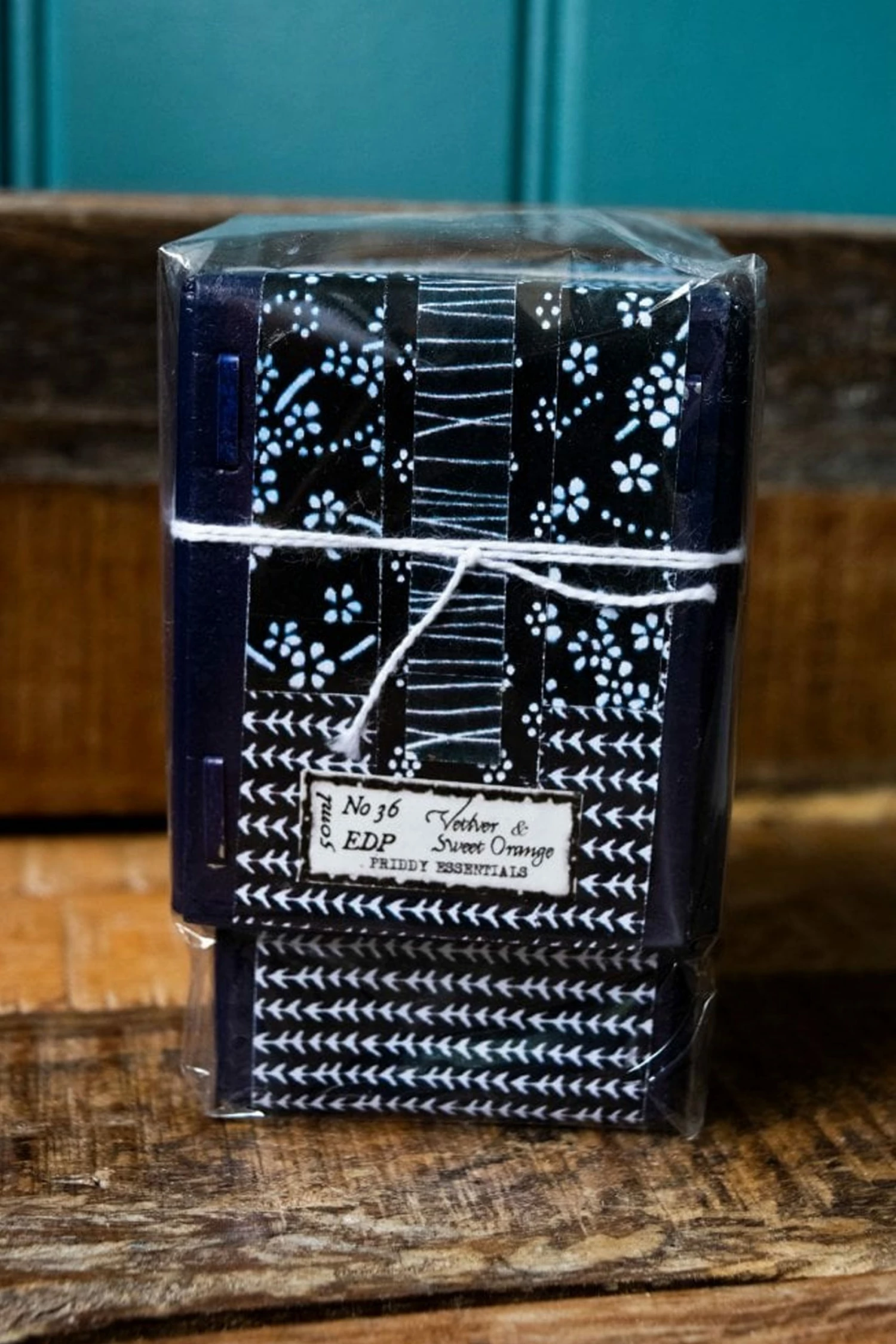 Priddy Essentials Vetiver And Sweet Orange EDP 50 Ml 3 Priddy Essentials Vetiver And Sweet Orange EDP 50 Ml